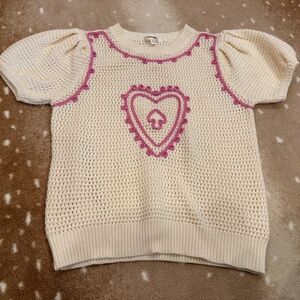 Short sleeve sweater